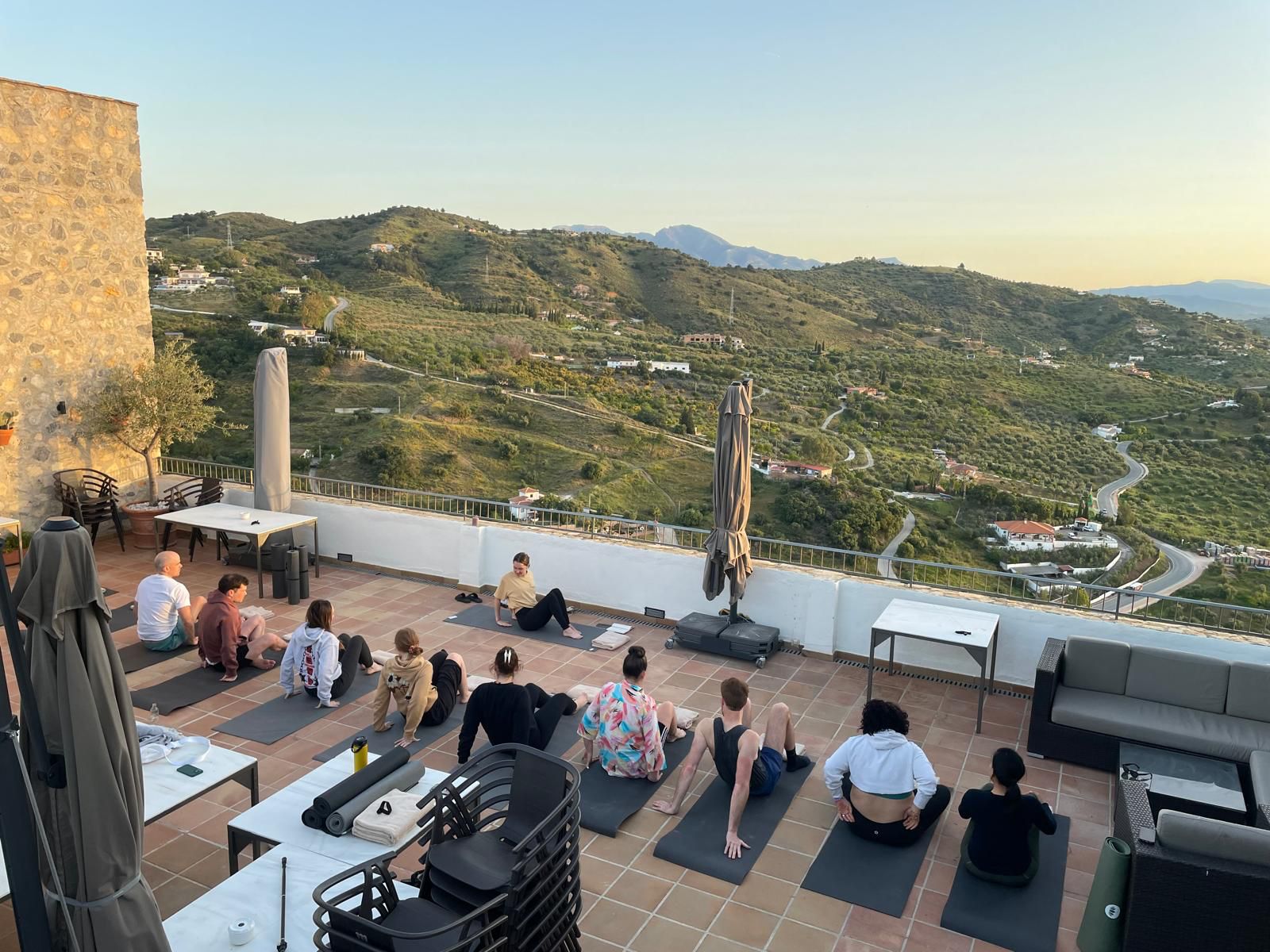 ANNA YOGA STUDIO – CASTILLO DE MONDA