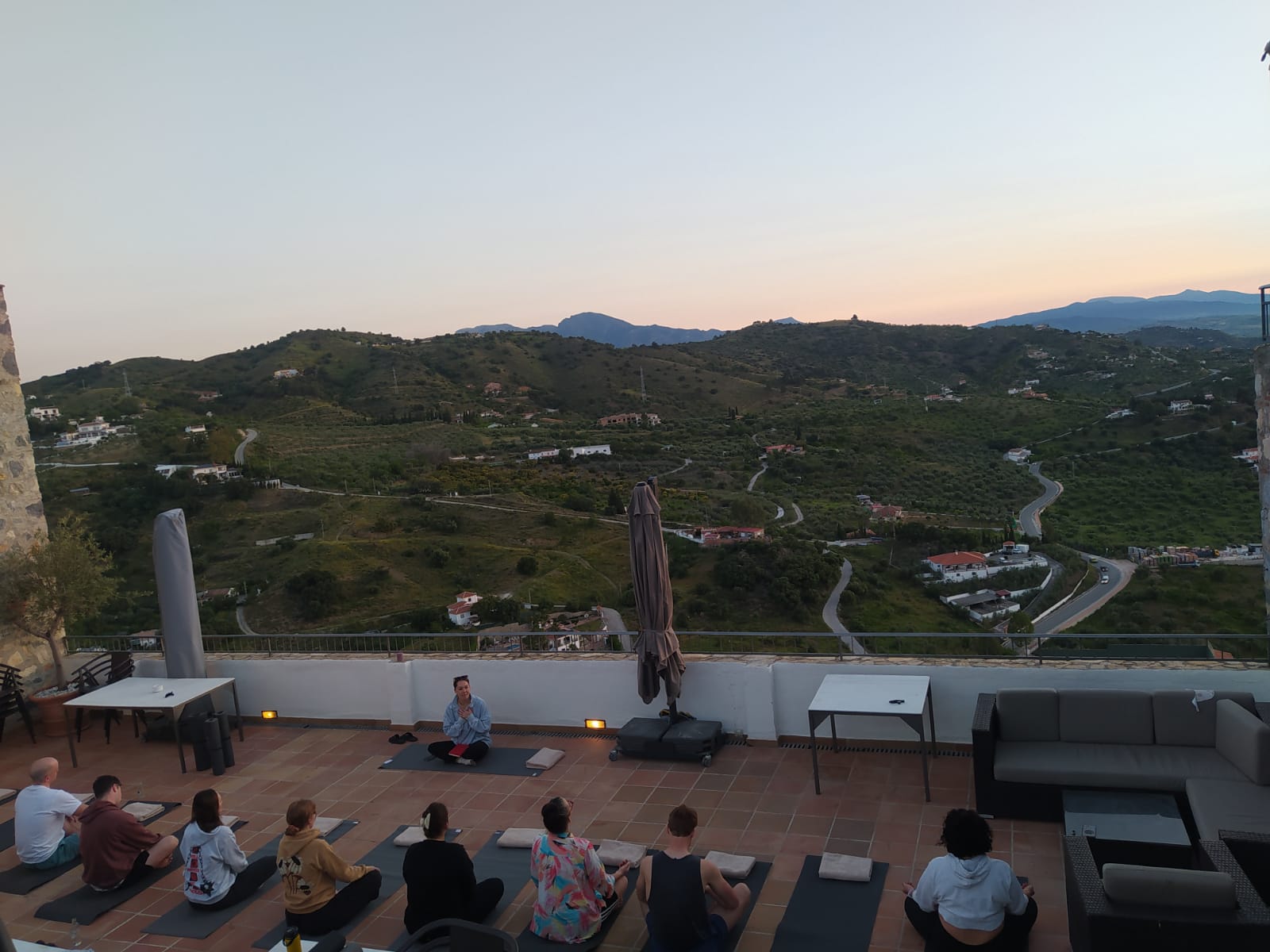 ANNA YOGA STUDIO – CASTILLO DE MONDA