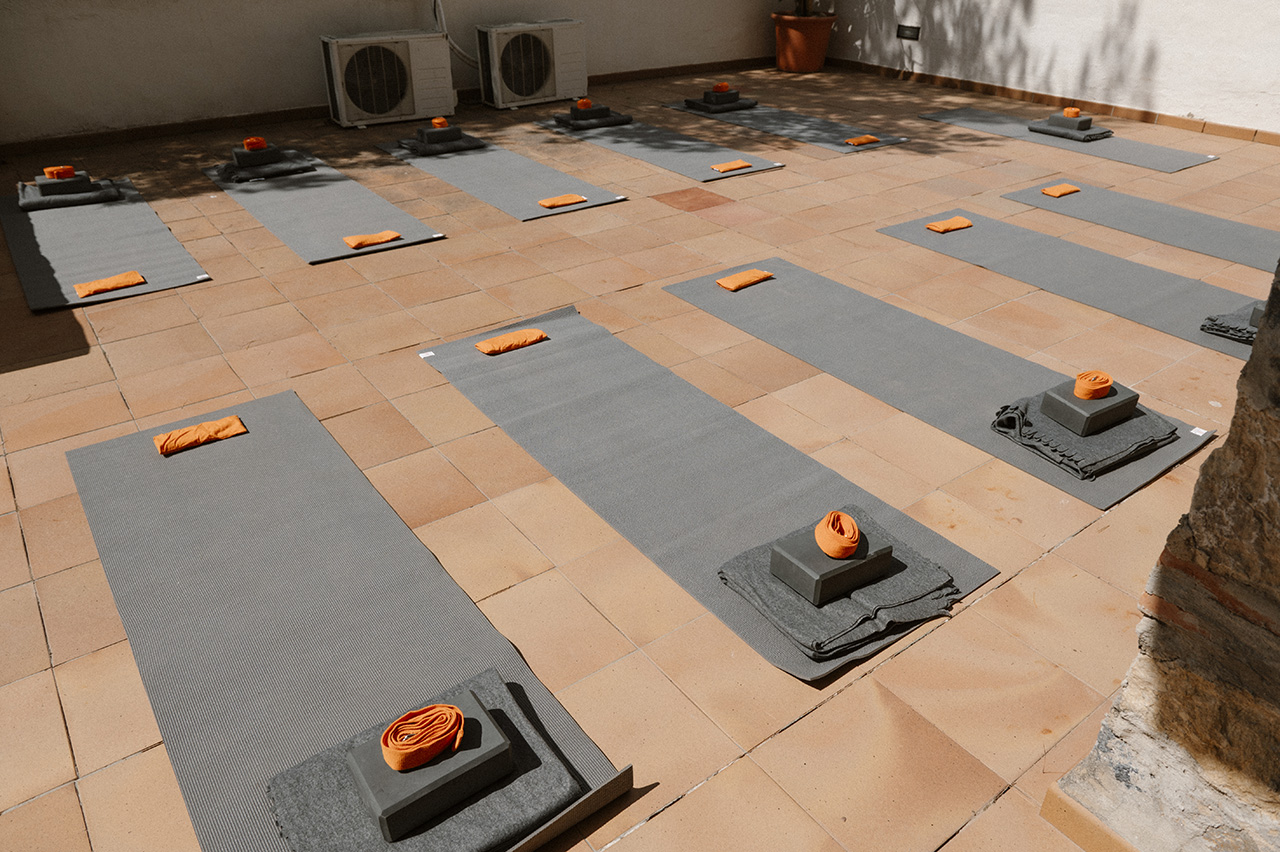 ANNA YOGA STUDIO – CASTILLO DE MONDA