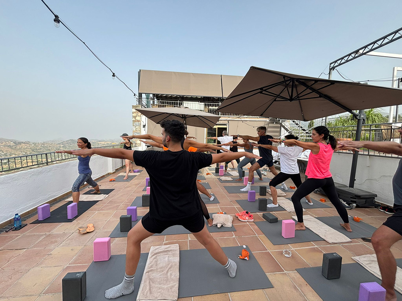 ANNA YOGA STUDIO – YOGA EN EL CASTILLO DE MONDA (17)