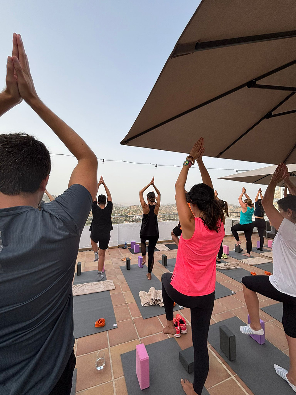 ANNA YOGA STUDIO – YOGA EN EL CASTILLO DE MONDA (24)