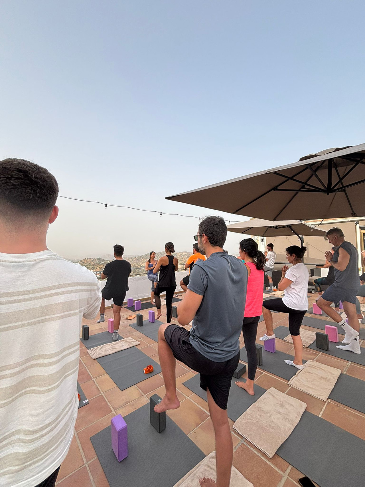 ANNA YOGA STUDIO – YOGA EN EL CASTILLO DE MONDA (27)