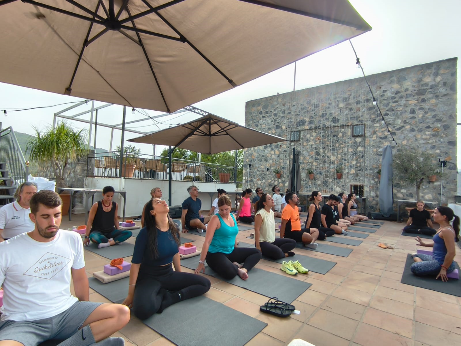 ANNA YOGA STUDIO – YOGA EN EL CASTILLO DE MONDA (4)
